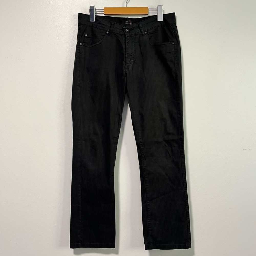 Zara Man Young Division Black Pinstripe Pants – Size 31